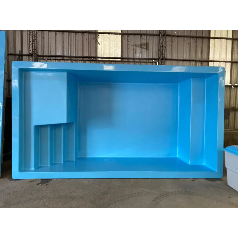 Pileta de fibra con Solarium humedo y banco